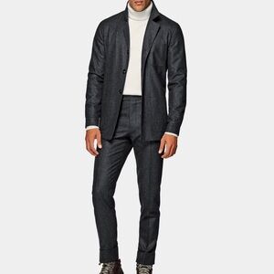 SUITSUPPLY Dark Grey Casual Suit 40US
Circular Wool Flannel